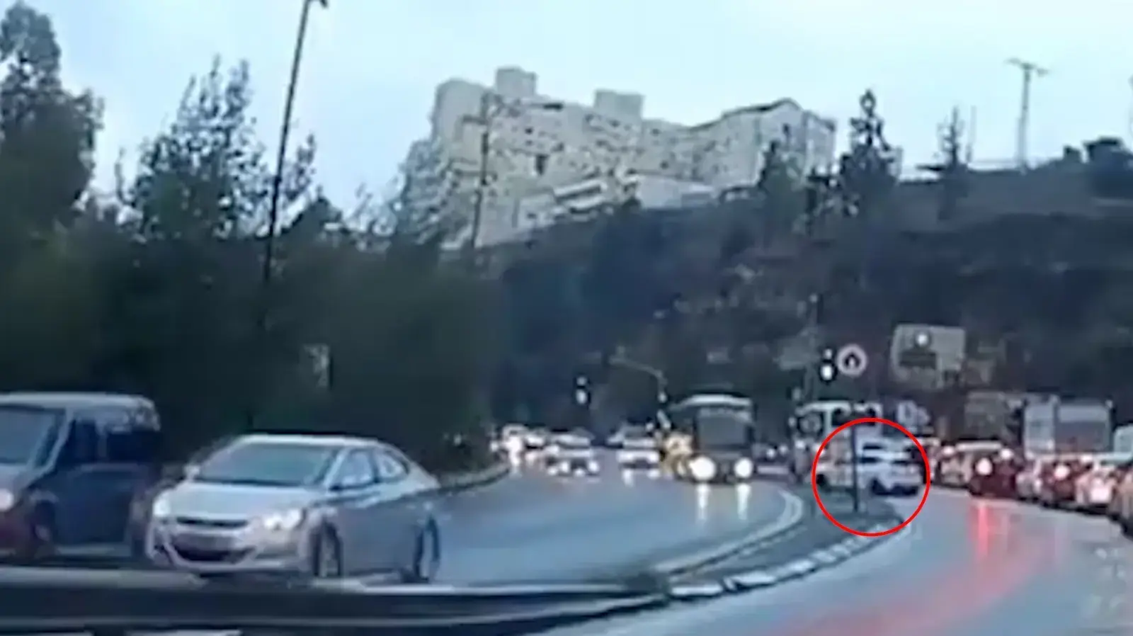 גנב רכב נתפס בדרך לירושלים מתל אביב על ידי כוחות המשטרה 1 בינואר 2018 גנב רכב נתפס בדרך לירושלים מתל אביב על ידי כוחות המשטרה 1 בינואר 2018