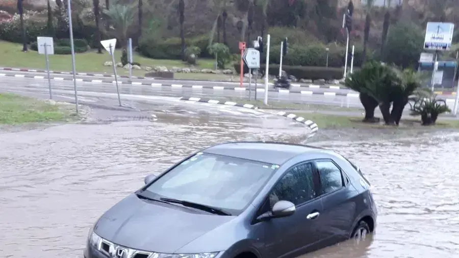 חילוץ מקצועי ומהיר של 2 נוסעים שנתקעו עם מכוניתם במחלף הסירה 5 בינואר 2018 חילוץ מקצועי ומהיר של 2 נוסעים שנתקעו עם מכוניתם במחלף הסירה 5 בינואר 2018