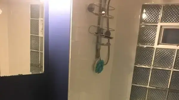 פיצוץ אמבטיה בעקבות סופה שפקדה את קיימברידג', מסצ'וסטס, ארה"ב 5 בינואר 2018 פיצוץ אמבטיה בעקבות סופה שפקדה את קיימברידג', מסצ'וסטס, ארה"ב 5 בינואר 2018