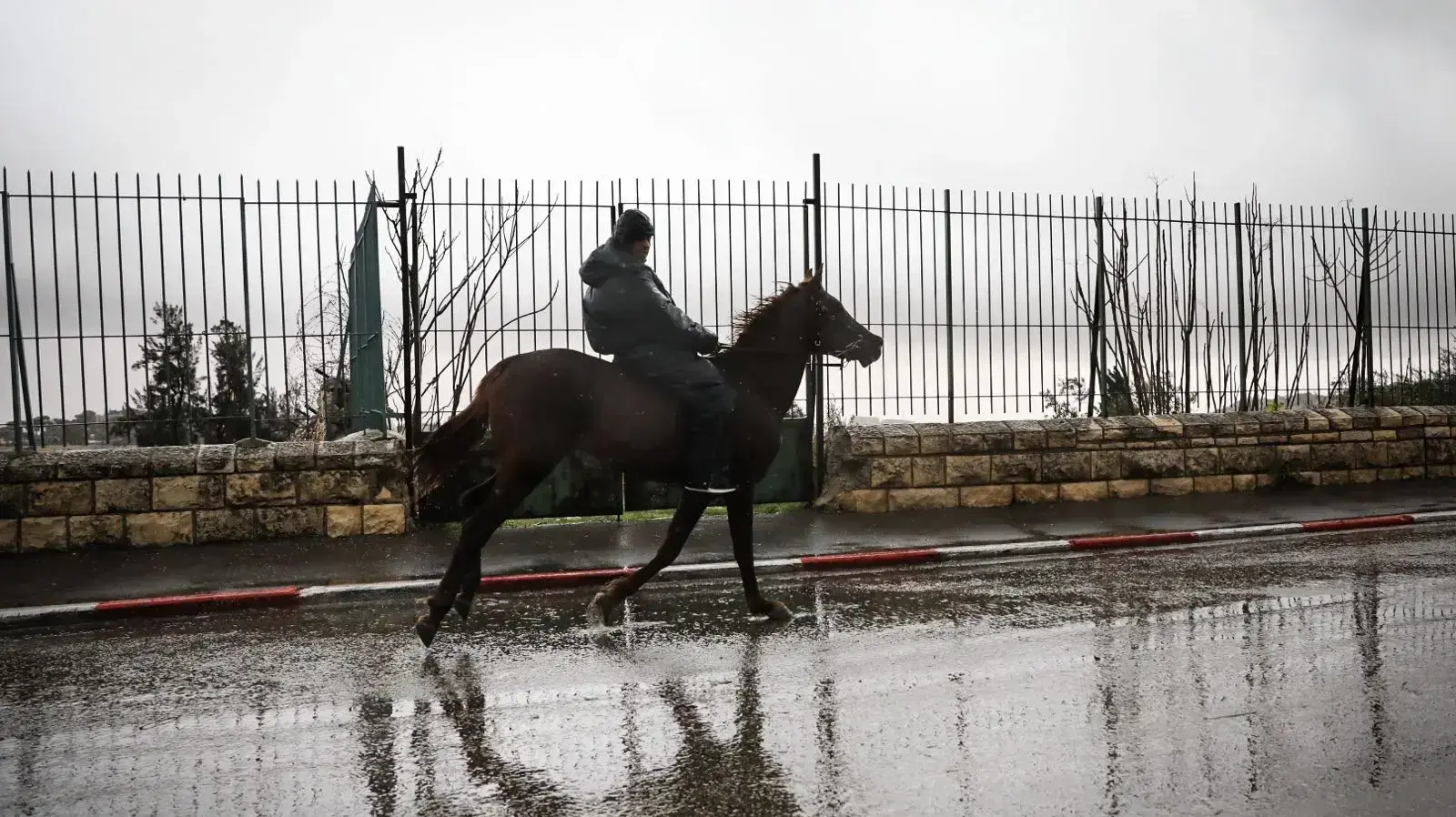 סערה בירושלים בעקבות מזג האוויר הגשום 5 בינואר 2018 סערה בירושלים בעקבות מזג האוויר הגשום 5 בינואר 2018