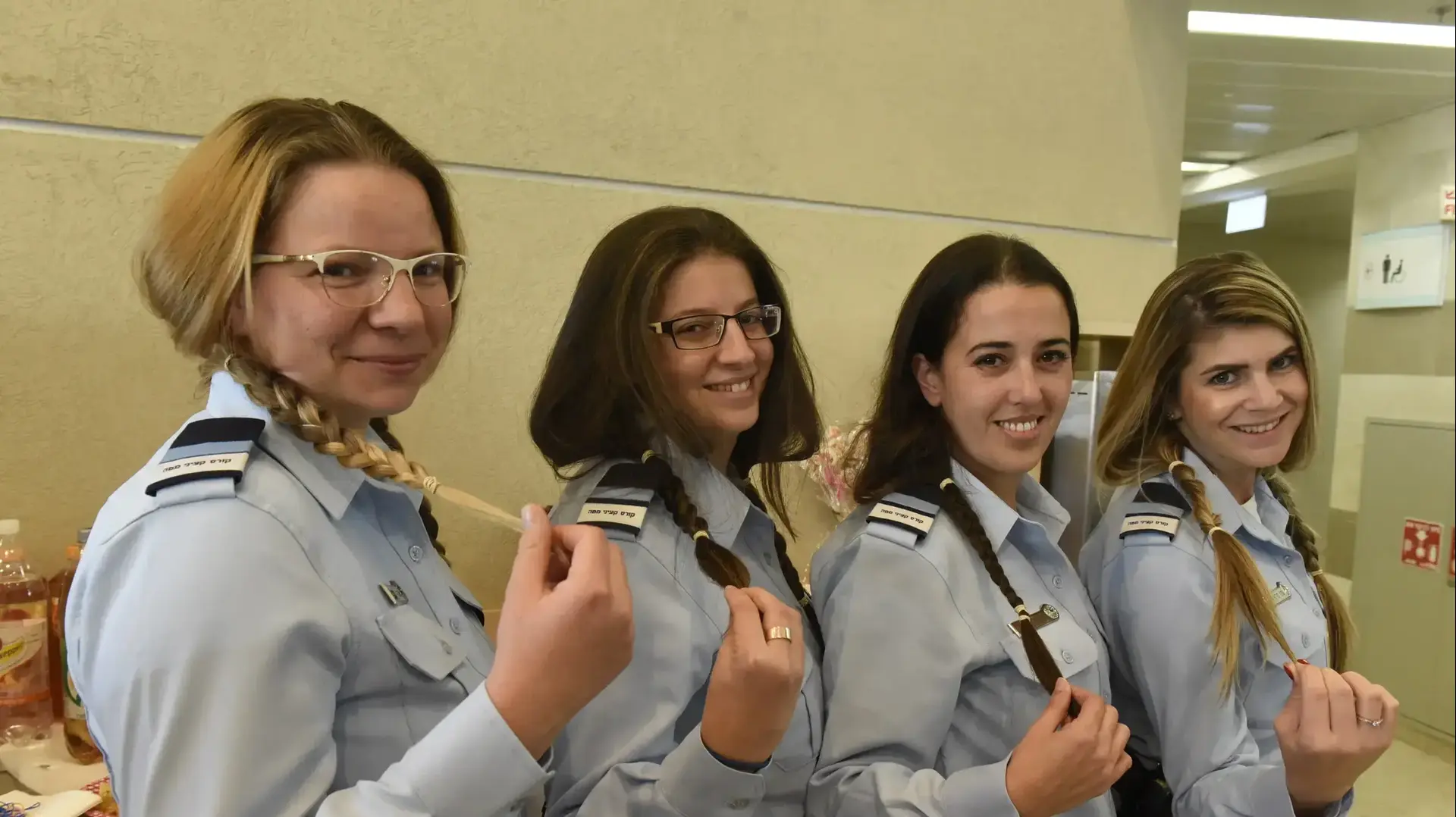 מיצג הזדהות של שוטרים עם חולי סרטן, אקדמייה לשוטרים, בית שמש מיצג הזדהות של שוטרים עם חולי סרטן, אקדמייה לשוטרים, בית שמש