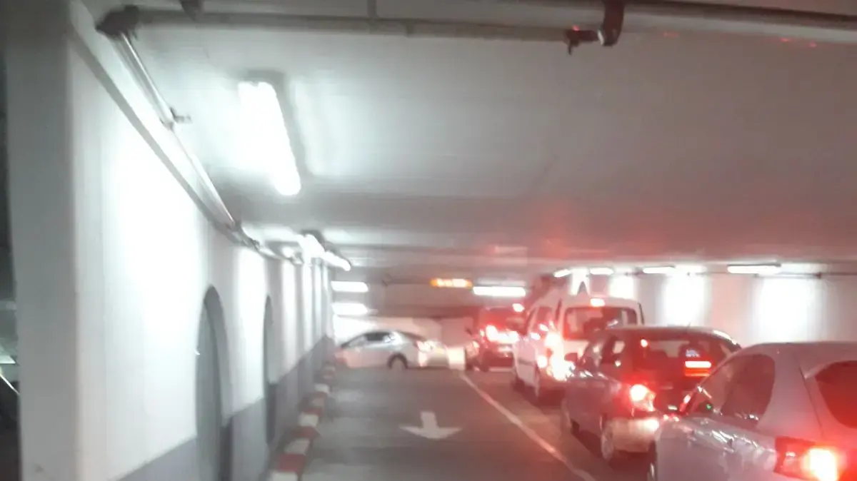 פקקים בחניון קרית הממשלה פקקים בחניון קרית הממשלה