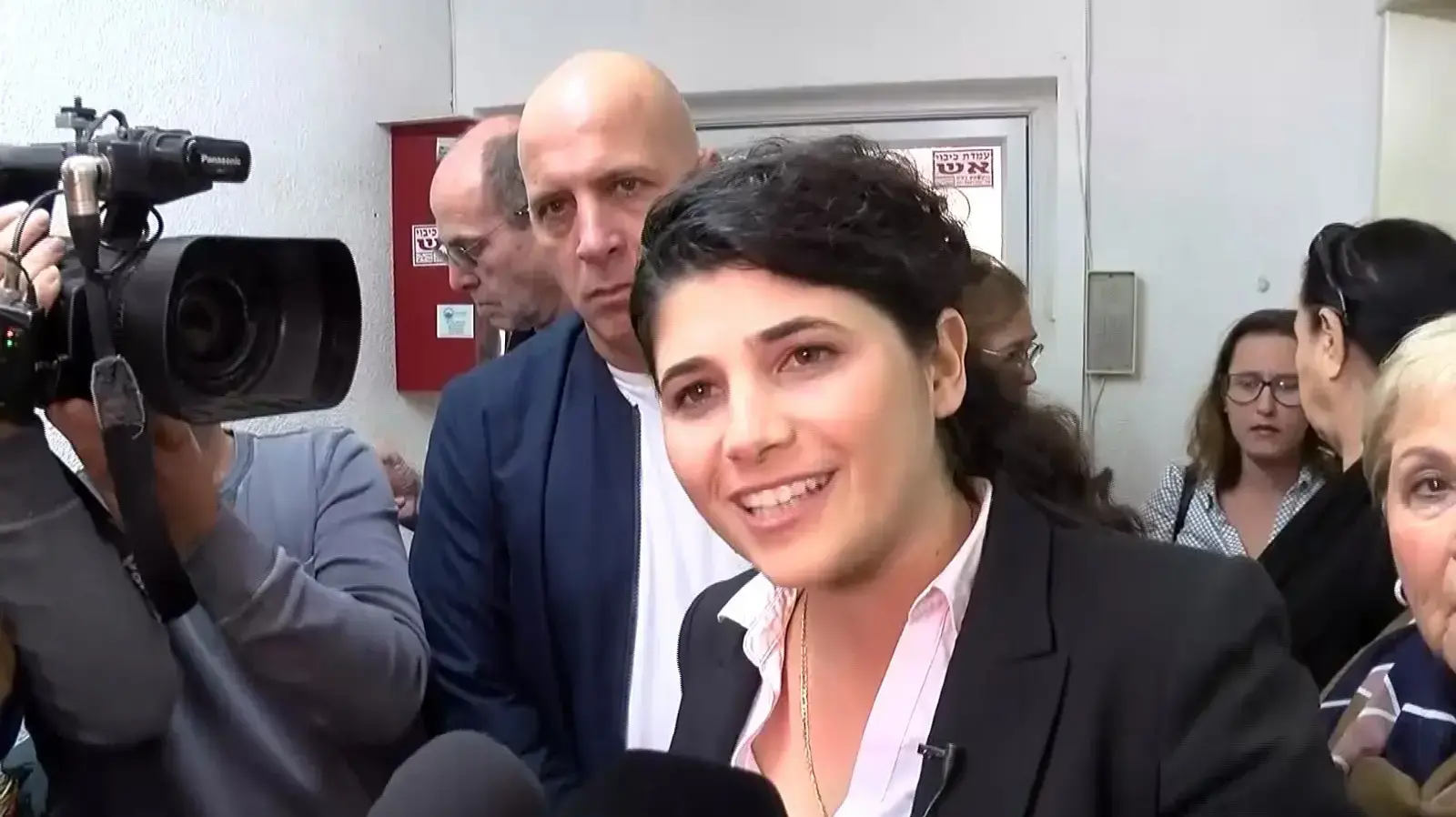 ישיבה לסילוק שרן השכל, תל אביב, 8 בינואר 2018 ישיבה לסילוק שרן השכל, תל אביב, 8 בינואר 2018