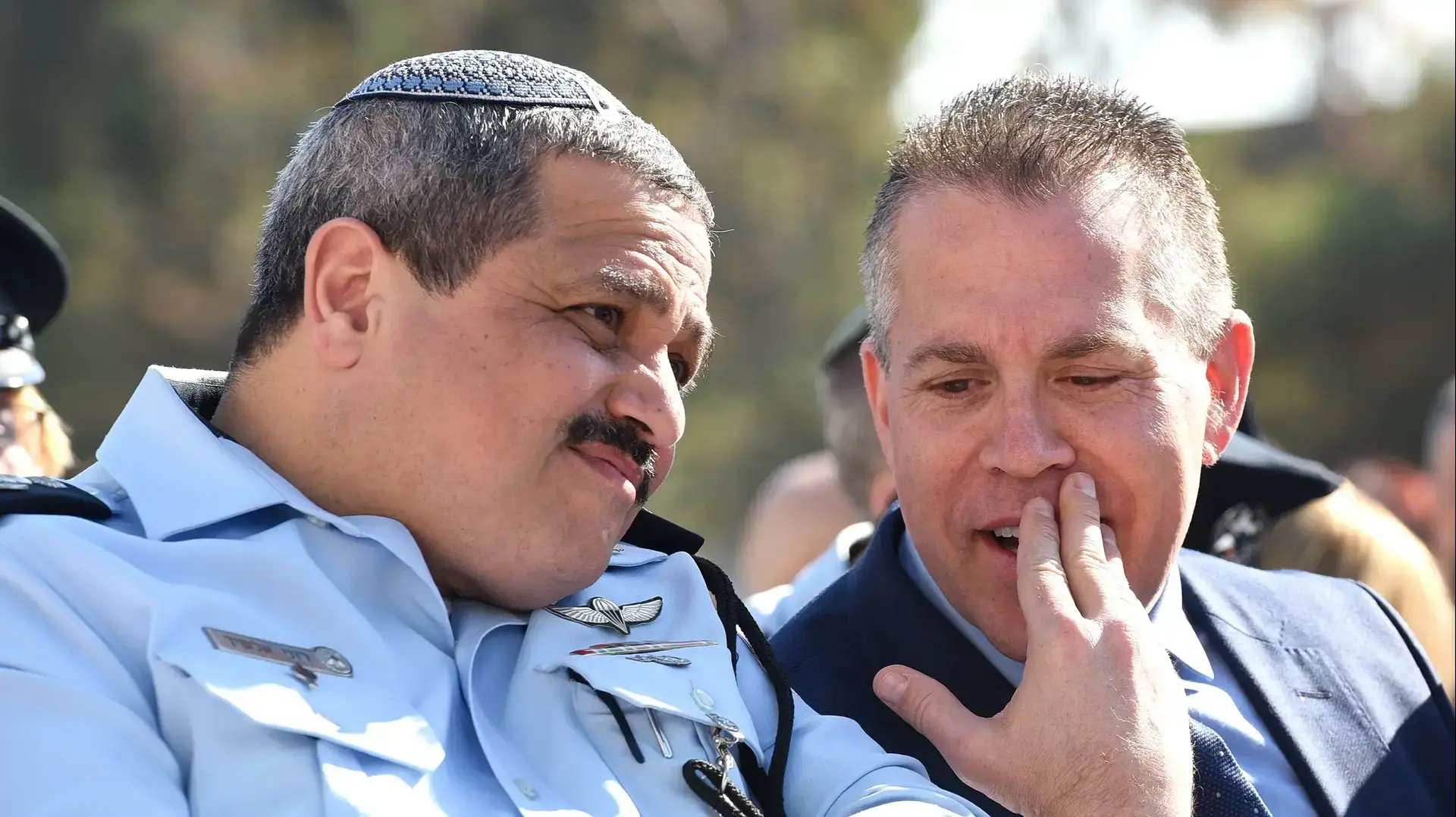 המפכ"ל רוני אלשיך והשר לביטחון פנים גלעד ארדן 8 בינואר 2018 המפכ"ל רוני אלשיך והשר לביטחון פנים גלעד ארדן 8 בינואר 2018