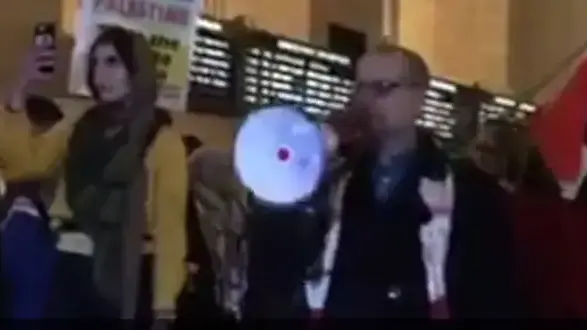 פעילי ארגוני חרם הפגינו נגד ישראל בניו יורק: תיעוד של ארגון IPT פעילי ארגוני חרם הפגינו נגד ישראל בניו יורק: תיעוד של ארגון IPT