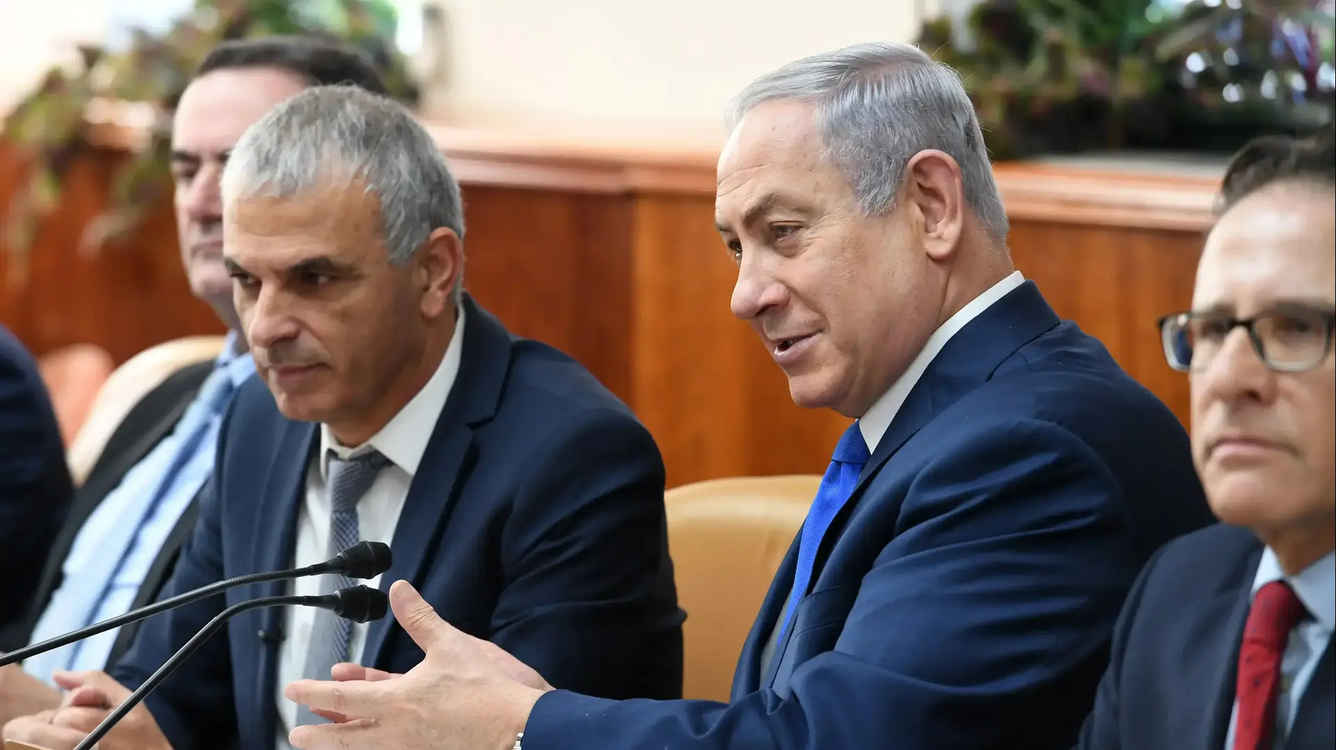 ראש הממשלה בנימין נתניהו ושר האוצר משה כחלון, ישיבת ממשלה מספר 128, תקציב המדינה לשנת 2019, 10 בינואר 2018 ראש הממשלה בנימין נתניהו ושר האוצר משה כחלון, ישיבת ממשלה מספר 128, תקציב המדינה לשנת 2019, 10 בינואר 2018