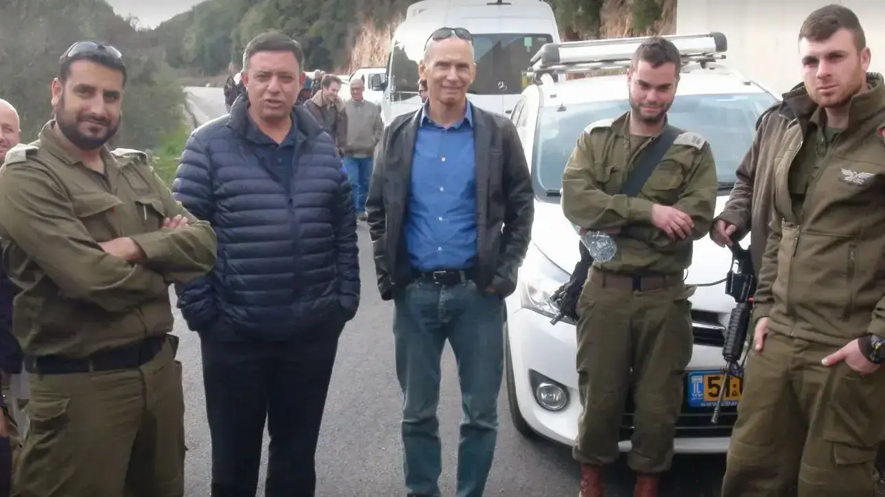 אבי גבאי בסיור בדרום לבנון אבי גבאי בסיור בדרום לבנון