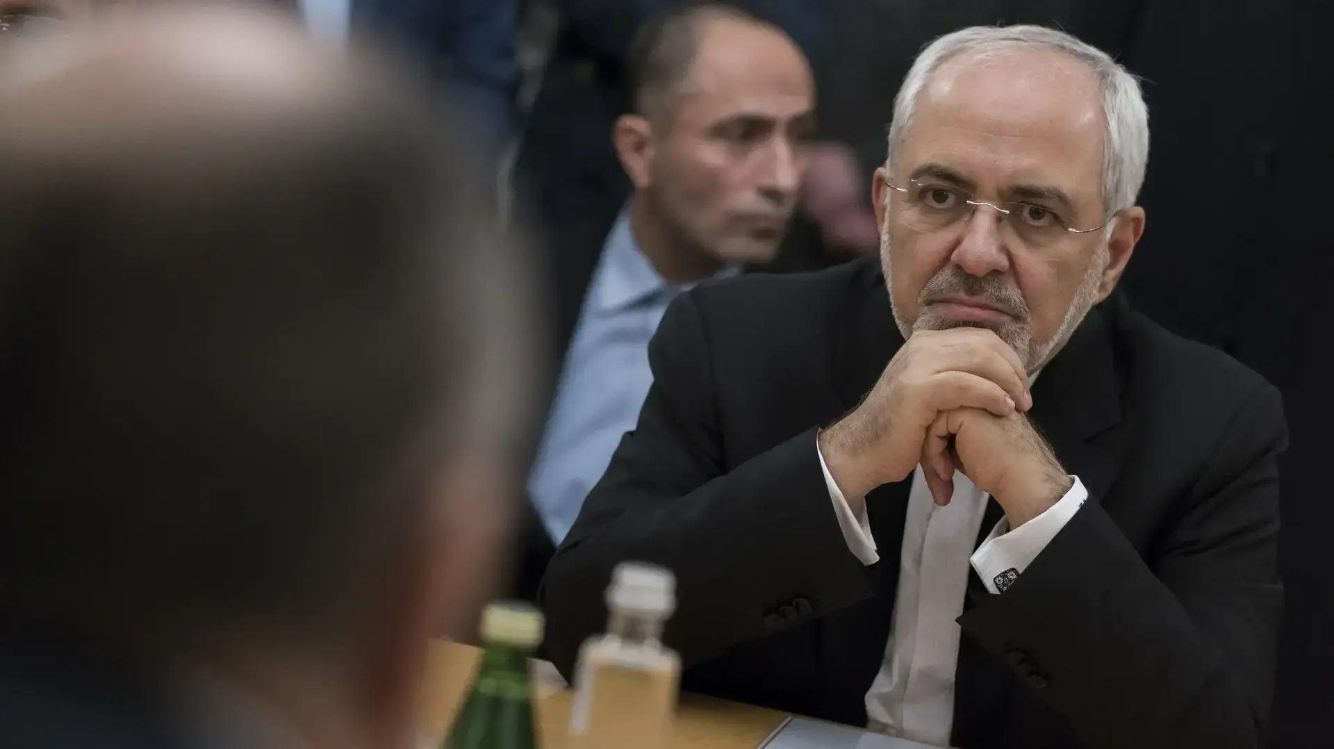 שר החוץ של איראן מוחמד ג'וואד זריף במהלך שיחה עם מקבילו מרוסיה סרגיי לברוב במוסקבה, רוסיה. 10 בינור 2018 שר החוץ של איראן מוחמד ג'וואד זריף במהלך שיחה עם מקבילו מרוסיה סרגיי לברוב במוסקבה, רוסיה. 10 בינור 2018