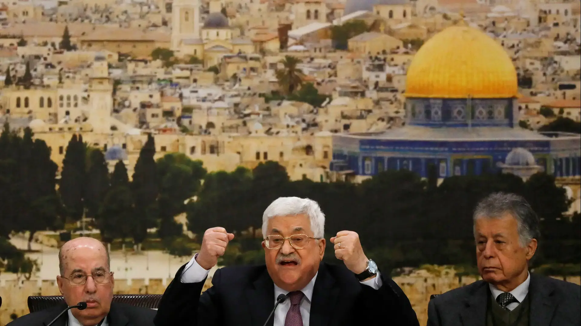 נשיא הרשות הפלסטינית, מחמוד עבאס, במהלך ישיבת הוועד המרכזי הפלסטיני ברמאללה 14 בינואר 2018
נשיא הרשות הפלסטינית, מחמוד עבאס, במהלך ישיבת הוועד המרכזי הפלסטיני ברמאללה 14 בינואר 2018