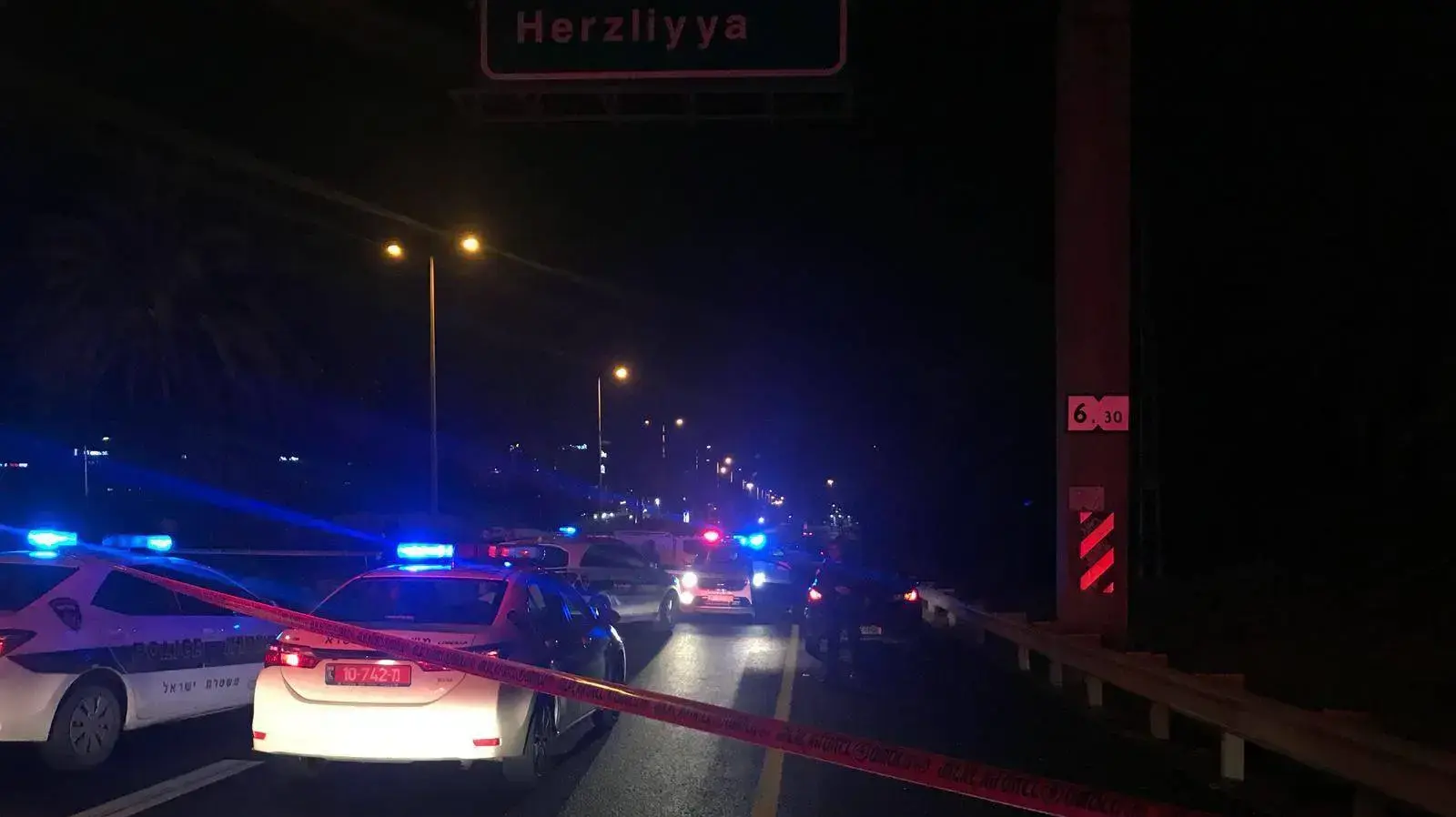 שוטר נפצע באורח קשה 
בשוגג במהלך מרדף משטרתי
באזור לוד