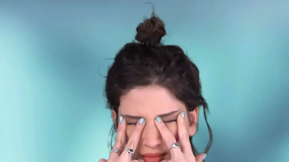 תרגילי פנים לעור צעיר תרגילי פנים לעור צעיר
