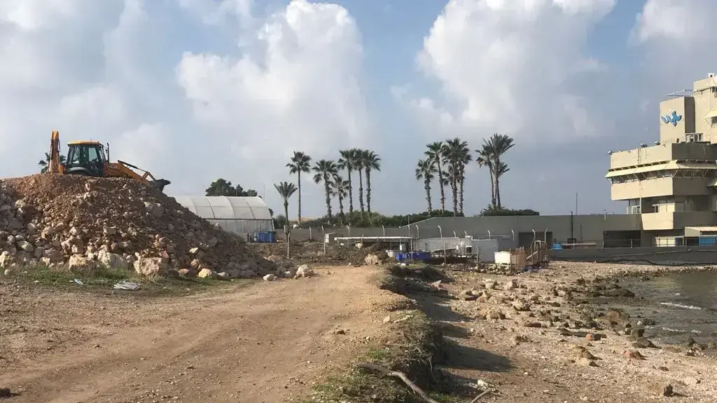 עבודות של עיריית חיפה במקום הכי יפה בעיר, ללא היתר, 16 בינואר 2018 עבודות של עיריית חיפה במקום הכי יפה בעיר, ללא היתר, 16 בינואר 2018