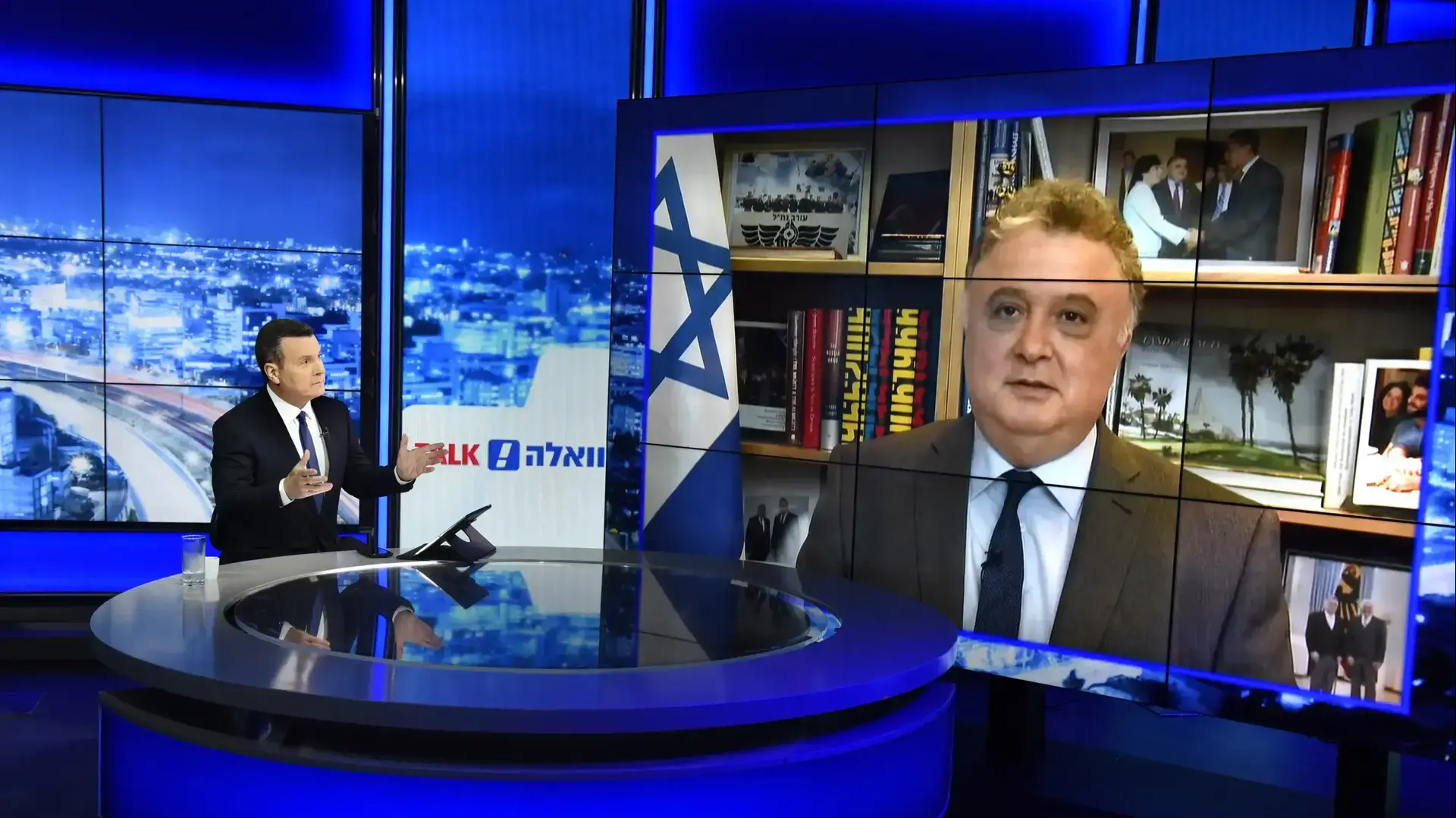 ג'רמי יששכרוף, שגריר ישראל, בברלין ויעקב איילון, 16 בינואר 2018
ג'רמי יששכרוף, שגריר ישראל, בברלין ויעקב איילון, 16 בינואר 2018