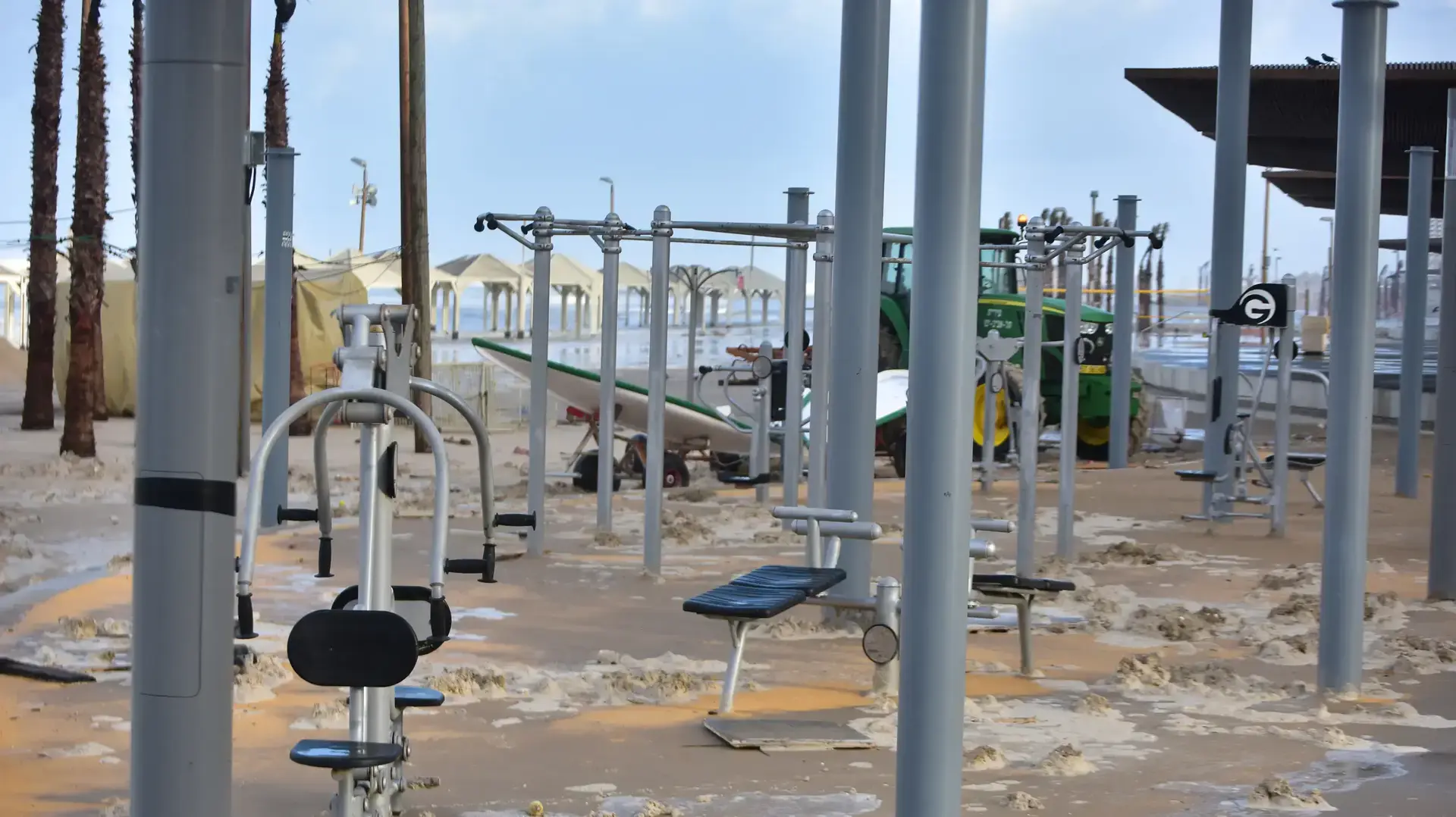 נזקי הסופה בתל אביב, 19 בינואר 2018 נזקי הסופה בתל אביב, 19 בינואר 2018