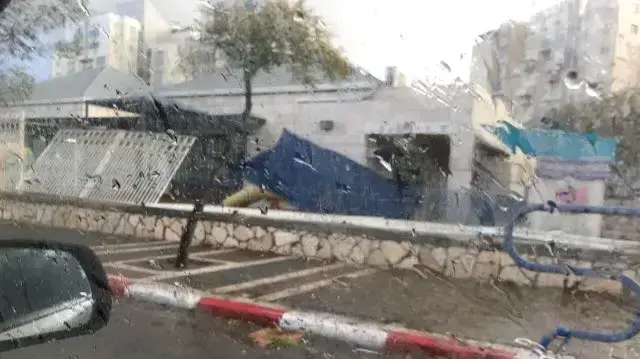 גדר של גן ילדים באשדוד התמוטטה
גדר של גן ילדים באשדוד התמוטטה
