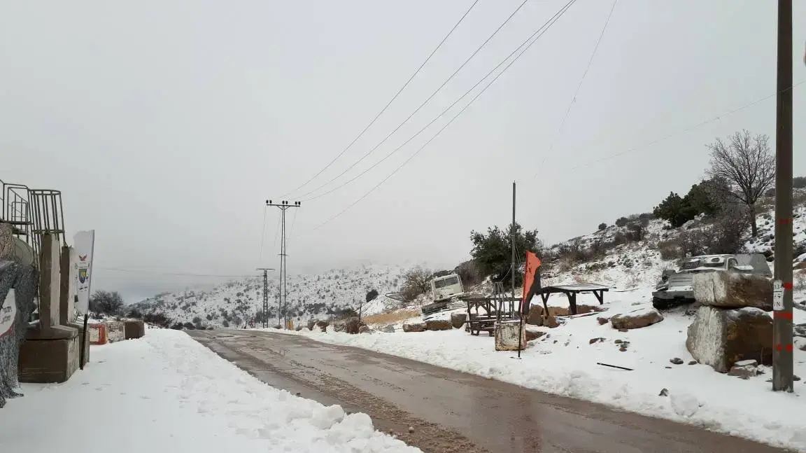 בוקר מושלג ממוצב חיל ההנדסה שבחרמון
בוקר מושלג ממוצב חיל ההנדסה שבחרמון