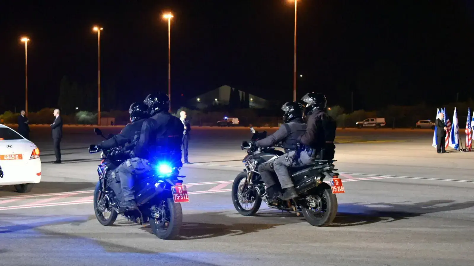 המשטרה מאבטחת את השיירה של מייק פנס בדרך מנתב"ג לירושלים, 21 בינואר 2018 המשטרה מאבטחת את השיירה של מייק פנס בדרך מנתב"ג לירושלים, 21 בינואר 2018