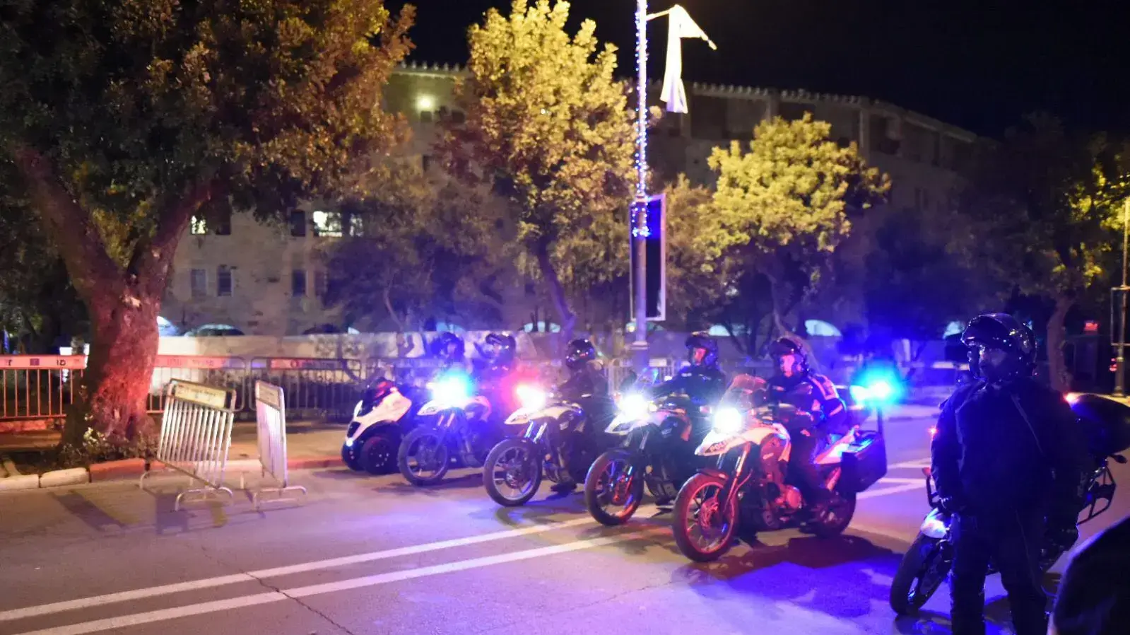 המשטרה מאבטחת את השיירה של מייק פנס בדרך מנתב"ג לירושלים, 21 בינואר 2018 המשטרה מאבטחת את השיירה של מייק פנס בדרך מנתב"ג לירושלים, 21 בינואר 2018