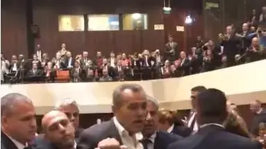 ח"כ זחאלקה מוצא מהמליאה בעקבות התפרעות הח"כים בנאומו של פנס, ינואר 2018 ח"כ זחאלקה מוצא מהמליאה בעקבות התפרעות הח"כים בנאומו של פנס, ינואר 2018