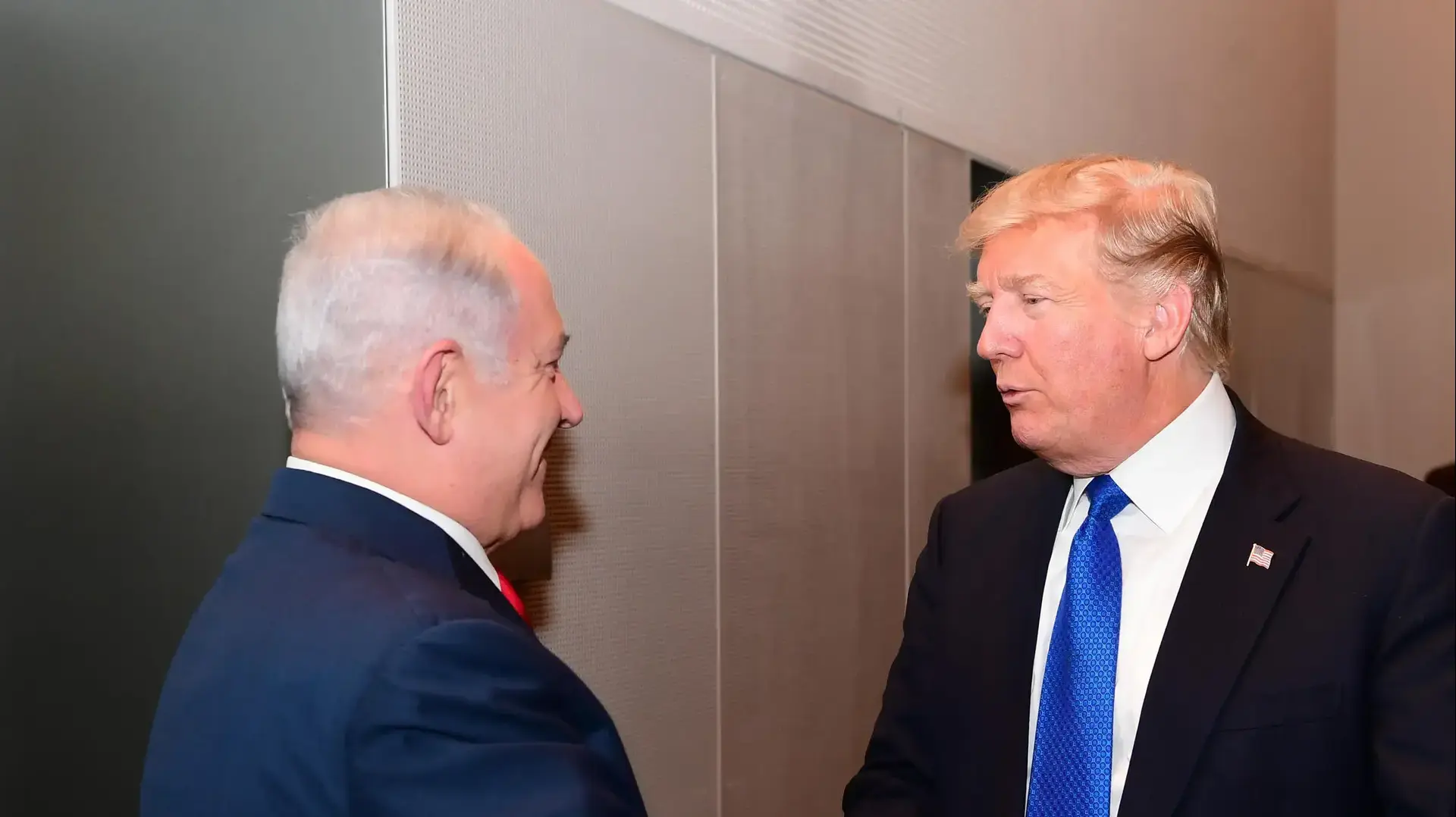 פגישת ראש הממשלה בנימין נתניהו ונשיא ארה"ב דונלד טראמפ בדאבוס, שוויץ 25 בינאור 2018 פגישת ראש הממשלה בנימין נתניהו ונשיא ארה"ב דונלד טראמפ בדאבוס, שוויץ 25 בינאור 2018