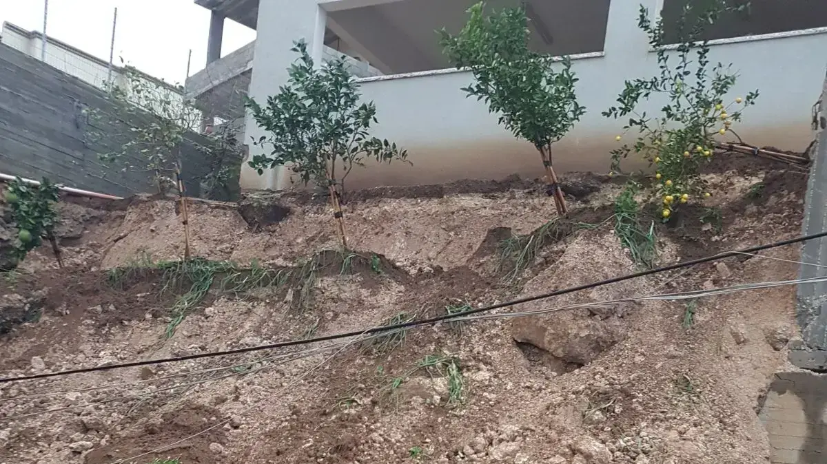 קיר קרס על שלושה כלי רכב בשפרעם, 26 בינואר 2018 קיר קרס על שלושה כלי רכב בשפרעם, 26 בינואר 2018