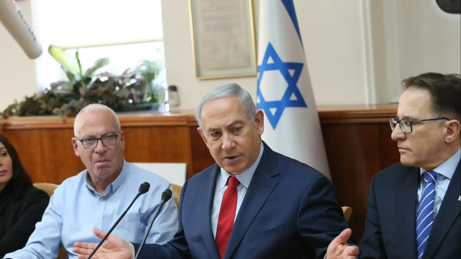 ראש הממשלה, בנימין נתניהו ושר החקלאות, אורי אריאל בישיבת הממשלה השבועית, 28 בינואר 2018 ראש הממשלה, בנימין נתניהו ושר החקלאות, אורי אריאל בישיבת הממשלה השבועית, 28 בינואר 2018