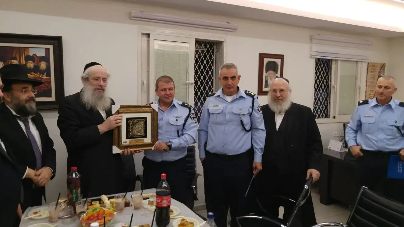 באירוע פרידה מיוחד למפקד משטרת מחוז תל אביב היוצא ניצב משה (צי'קו) אדרי בבני ברק 28 בינואר 2018 באירוע פרידה מיוחד למפקד משטרת מחוז תל אביב היוצא ניצב משה (צי'קו) אדרי בבני ברק 28 בינואר 2018