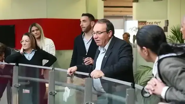 תיעוד: ראש עיריית ראשון לציון, דב צור, ההשתף באירוע ראשון מאז ששב לתפקידו ממעצר