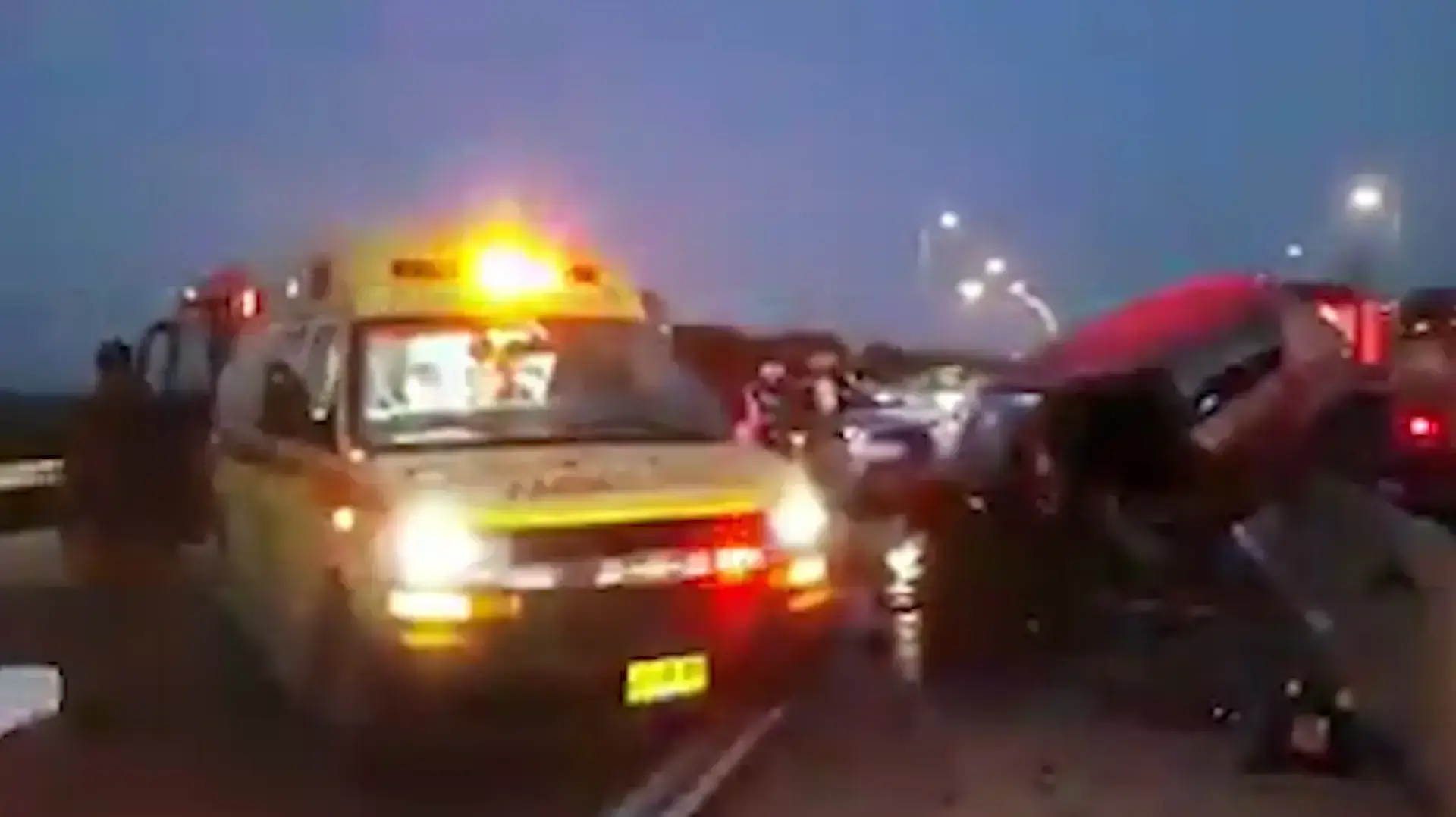 תאונה קטלנית בכביש 35- גבר כבן 30 נהרג וגבר נוסף כבן 50 נפצע בתאונה חזיתית, בסמוך לצומת גבעתי