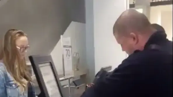 לראשונה זה שלוש שנים עיריית אשדוד החלה לתת קנסות לעסקים שפתוחים בשבת 3 בפברואר 2018