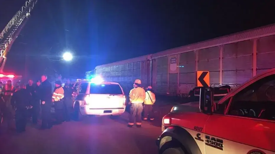 זירת תאונת רכבות במדינת קרוליינה הדרומית, ארה"ב, 4 בפברואר 2018 זירת תאונת רכבות במדינת קרוליינה הדרומית, ארה"ב, 4 בפברואר 2018