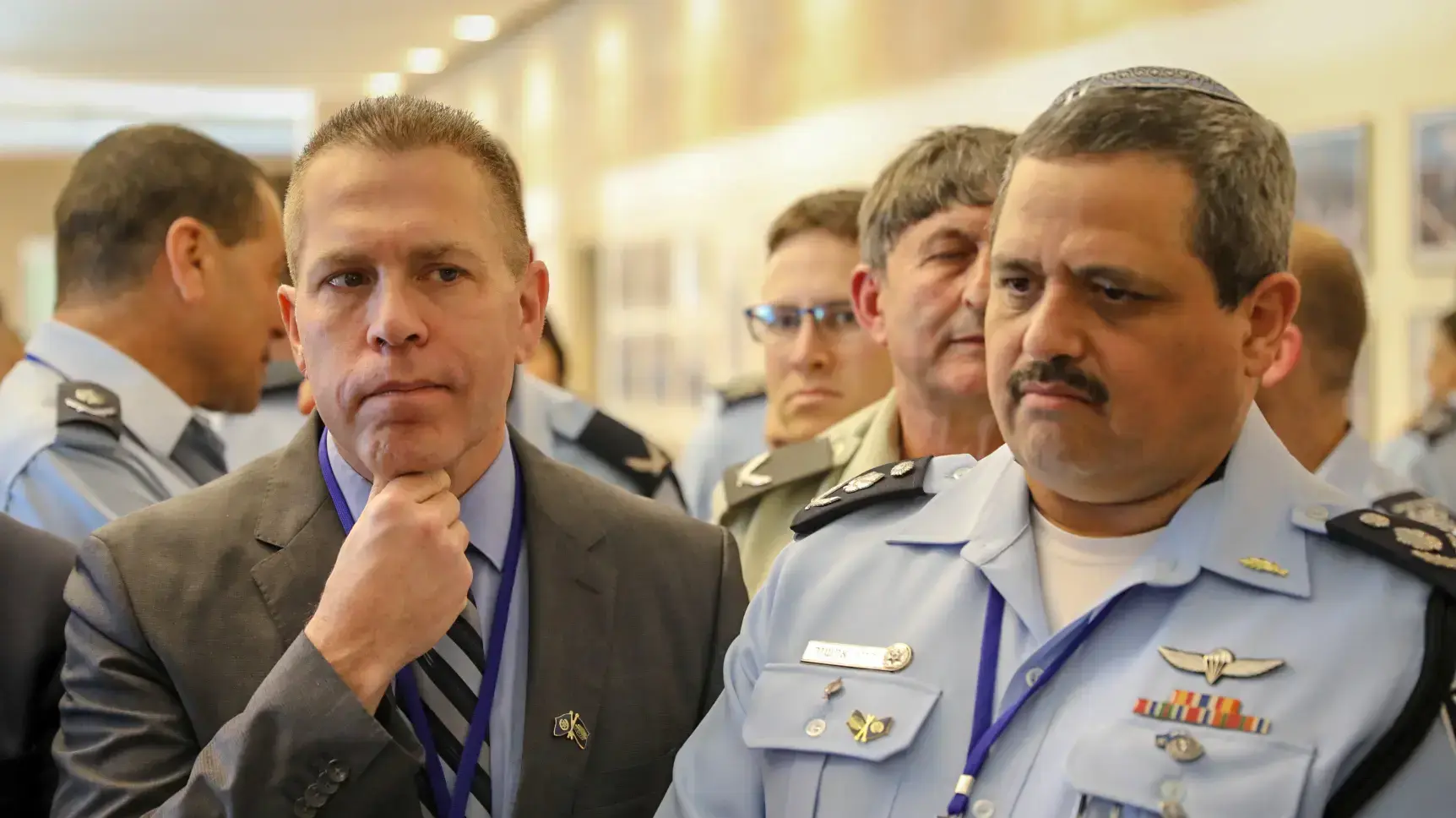 מפכ"ל המשטרה רוני אלשיך במהלך יום ההצדעה למשטרת ישראל, בנוכחות ארדן ואלשיך, כנסת ישראל 5 פברואר 2018 מפכ"ל המשטרה רוני אלשיך במהלך יום ההצדעה למשטרת ישראל, בנוכחות ארדן ואלשיך, כנסת ישראל 5 פברואר 2018