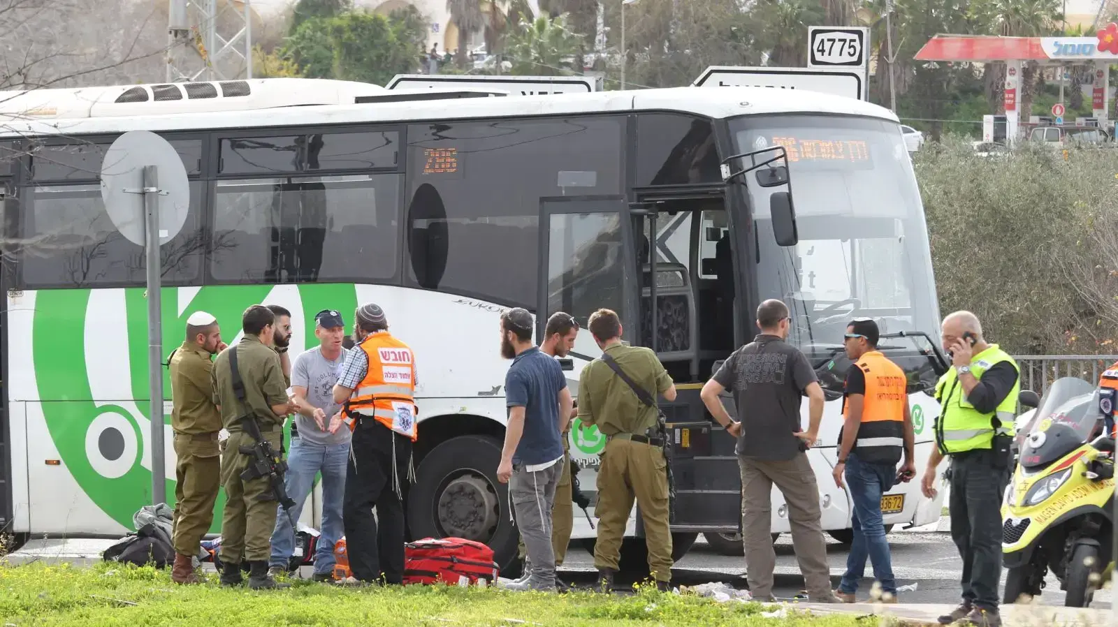 פיגוע דקירה בכניסה לאריאל פיגוע דקירה בכניסה לאריאל