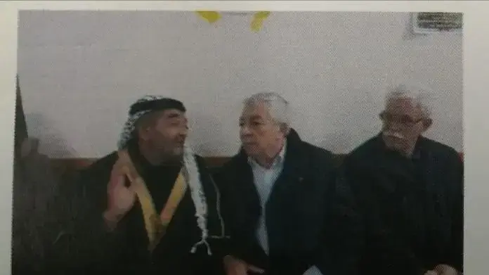 בכירי פתח מחמוד אלעאלול וג'מאל אלמחיסן מבקרים בסוכת האבלים בג'נין 22 בינואר 2018