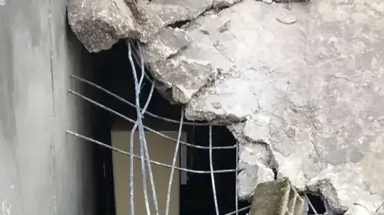 הריסות המבנה בו הסתתר המחבל אחמד נאצר ג'ראר, תושב ג'נין, פעיל מרכזי בתשתית הטרור האחראית לפיגוע הירי סמוך לחוות גלעד בתאריך 09/01/2018, בו נרצח הרב רזיאל שבח ז"ל הריסות המבנה בו הסתתר המחבל אחמד נאצר ג'ראר, תושב ג'נין, פעיל מרכזי בתשתית הטרור האחראית לפיגוע הירי סמוך לחוות גלעד בתאריך 09/01/2018, בו נרצח הרב רזיאל שבח ז"ל