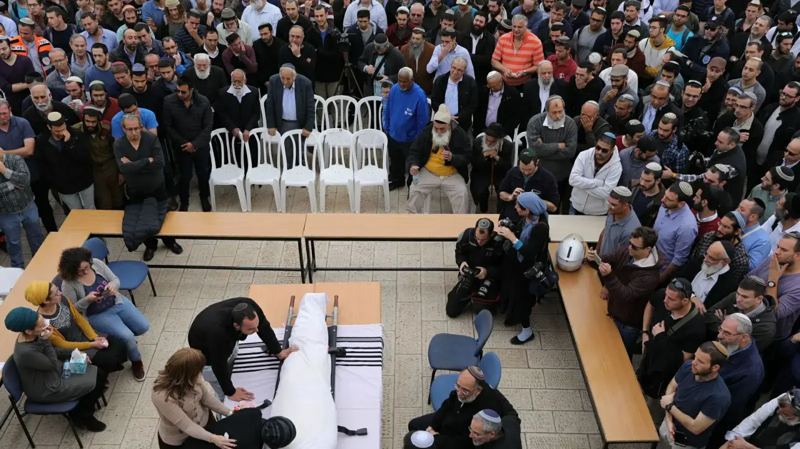 הלוויתו של איתמר בן גל, ההרוג מהפיגוע באריאל, הר ברכה, 6 בפברואר 2018 הלוויתו של איתמר בן גל, ההרוג מהפיגוע באריאל, הר ברכה, 6 בפברואר 2018