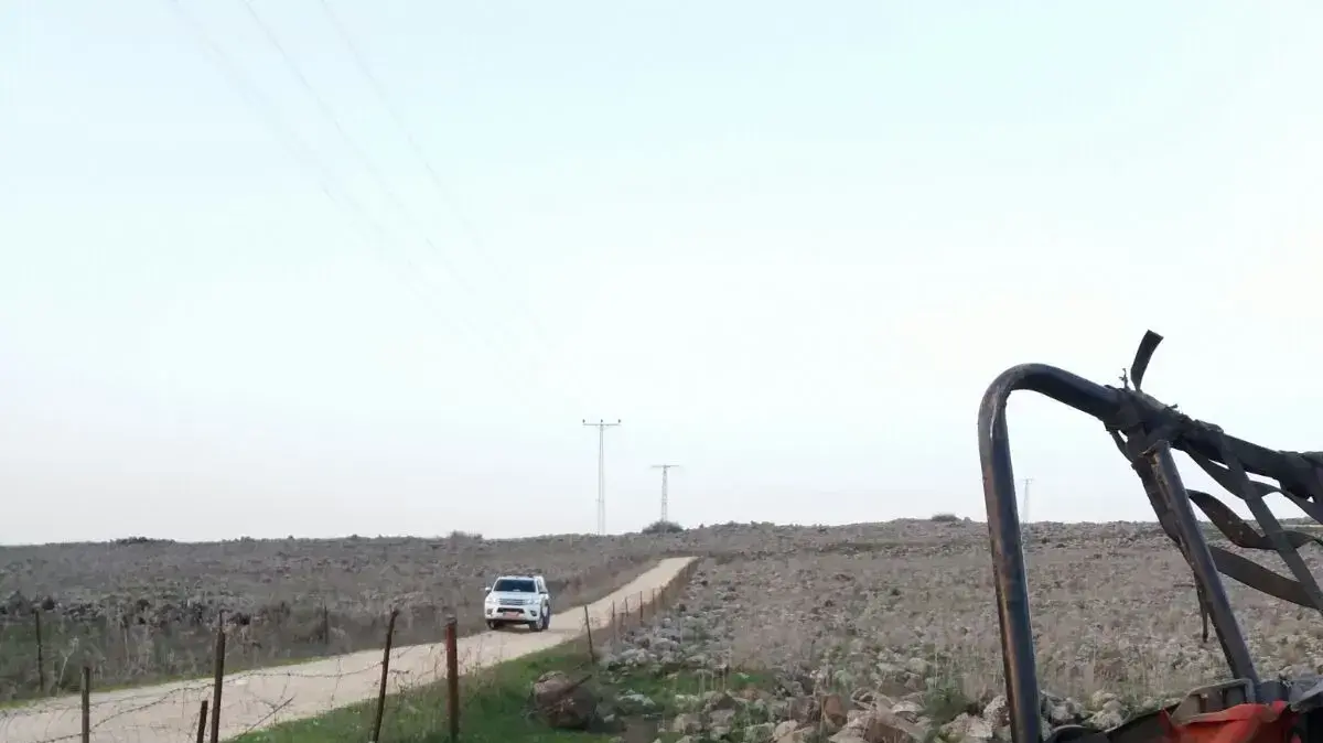 זירת תאונת הדרכים בסמוך לחוות כרי דשא(אזור מחלף אליפלט) בה נפצע נער כבן 16 לאחר שככל הנראה התהפך/נפל מטרקטורון
זירת תאונת הדרכים בסמוך לחוות כרי דשא(אזור מחלף אליפלט) בה נפצע נער כבן 16 לאחר שככל הנראה התהפך/נפל מטרקטורון