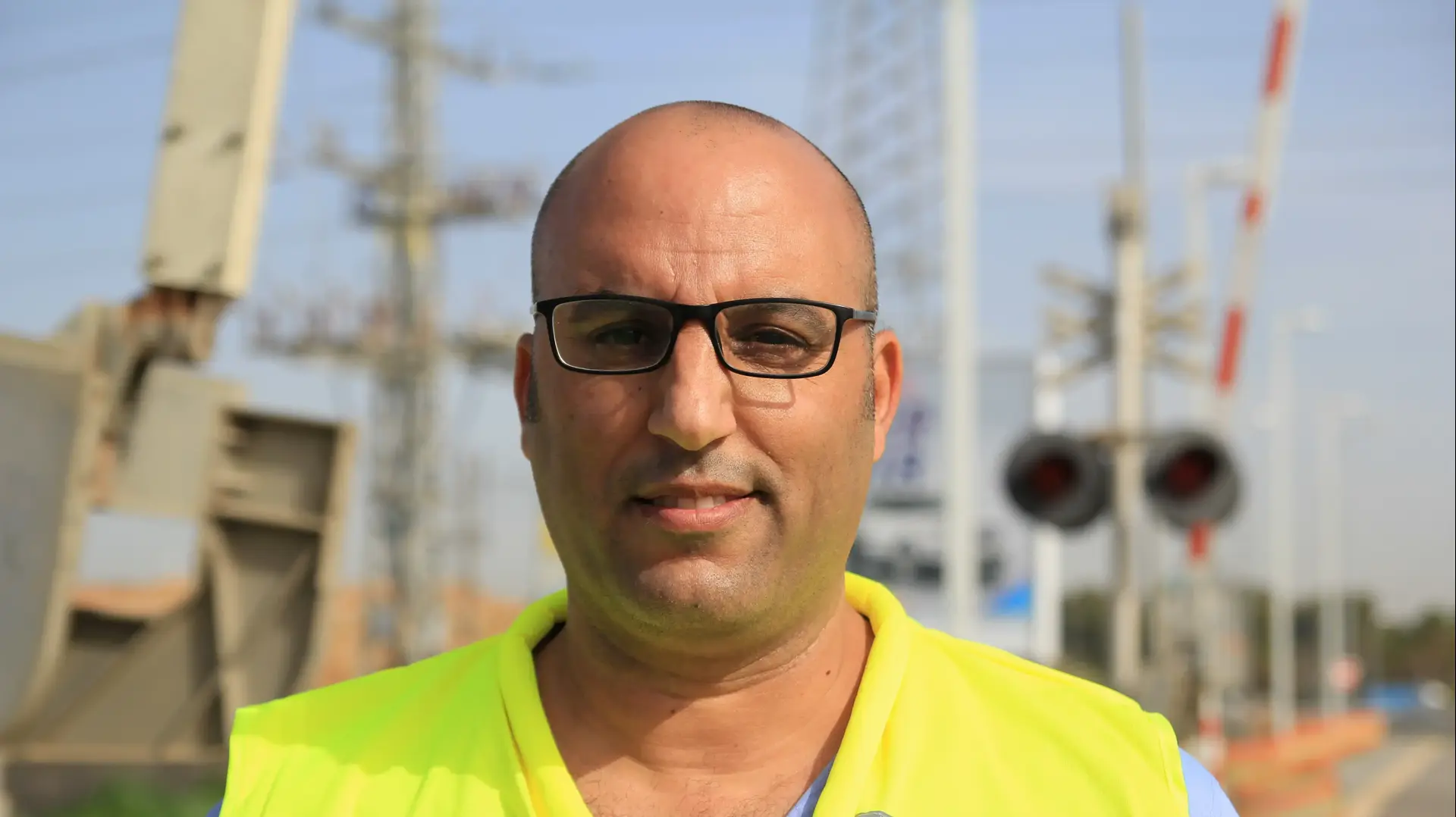בני יזדי, מנהל אגף דרכים והסדרי תנועה ברכבת ישראל.
בני יזדי, מנהל אגף דרכים והסדרי תנועה ברכבת ישראל.