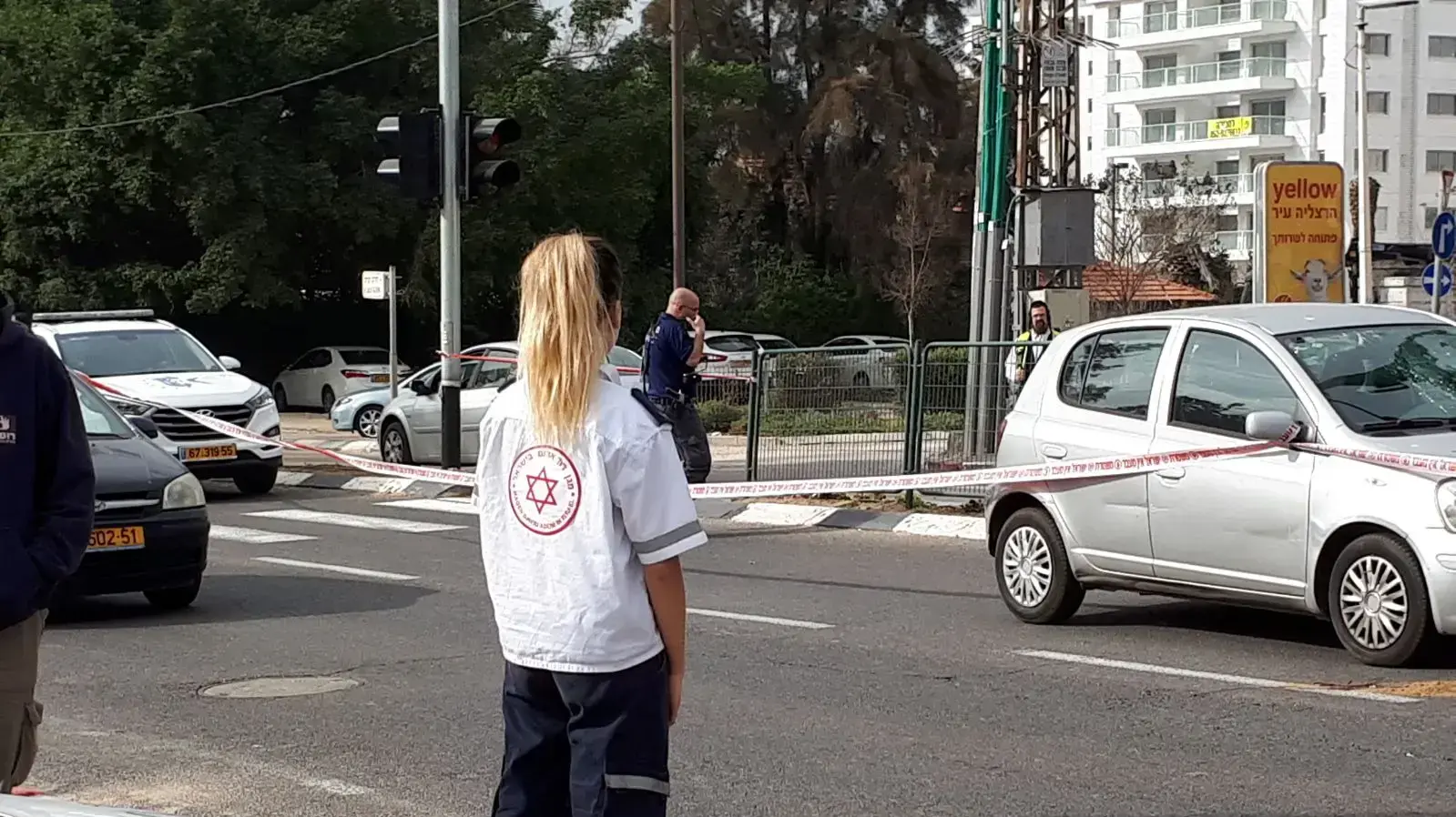 זירת תאונת דרכים בהרצליה שבה נהרג הולך רגל בן 27, 9 בפברואר 2018 זירת תאונת דרכים בהרצליה שבה נהרג הולך רגל בן 27, 9 בפברואר 2018