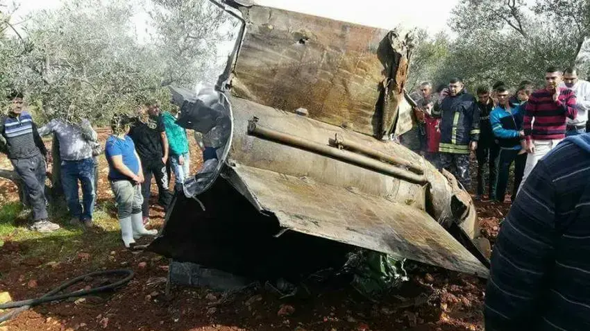 שרידי טיל נ"מ של סוריה שנחתו בעיר איבריד, ירדן, 10 בפברואר 2018 שרידי טיל נ"מ של סוריה שנחתו בעיר איבריד, ירדן, 10 בפברואר 2018
