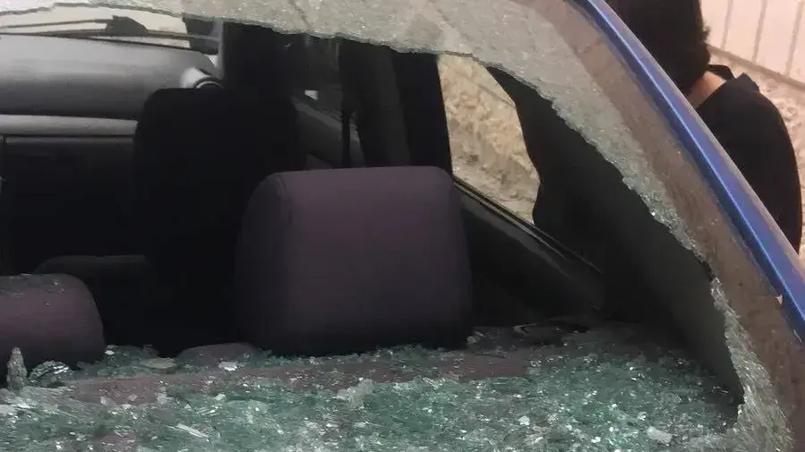 ירי שוטרים לעבר בית מגורים בעיסאוויה שבמזרח ירושלים. 15 בפברואר 2018 ירי שוטרים לעבר בית מגורים בעיסאוויה שבמזרח ירושלים. 15 בפברואר 2018
