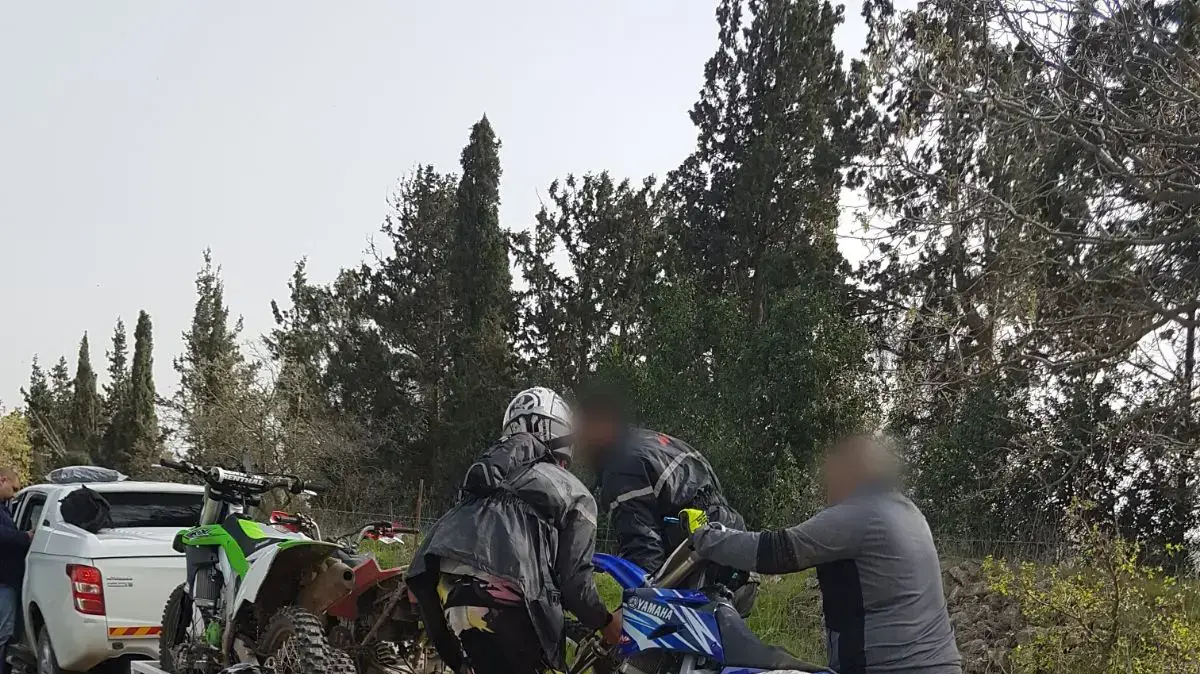 החרמת אופנועים וטרקטורונים שהרסו שדות חקלאיים על ידי מגב, ליד קיבוץ גלעד החרמת אופנועים וטרקטורונים שהרסו שדות חקלאיים על ידי מגב, ליד קיבוץ גלעד