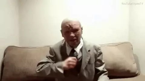 גיף נוסע בזמן מציג תמונה מהעתיד גיף נוסע בזמן מציג תמונה מהעתיד