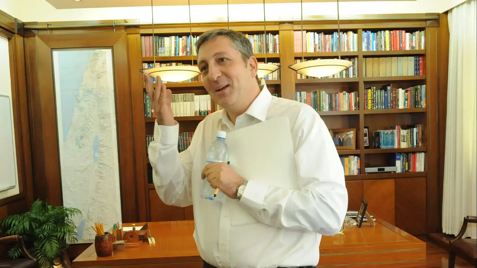 ניר חפץ בלשכתו של ביבי נתניהו בירושלים 15/09/2009 ניר חפץ בלשכתו של ביבי נתניהו בירושלים 15/09/2009