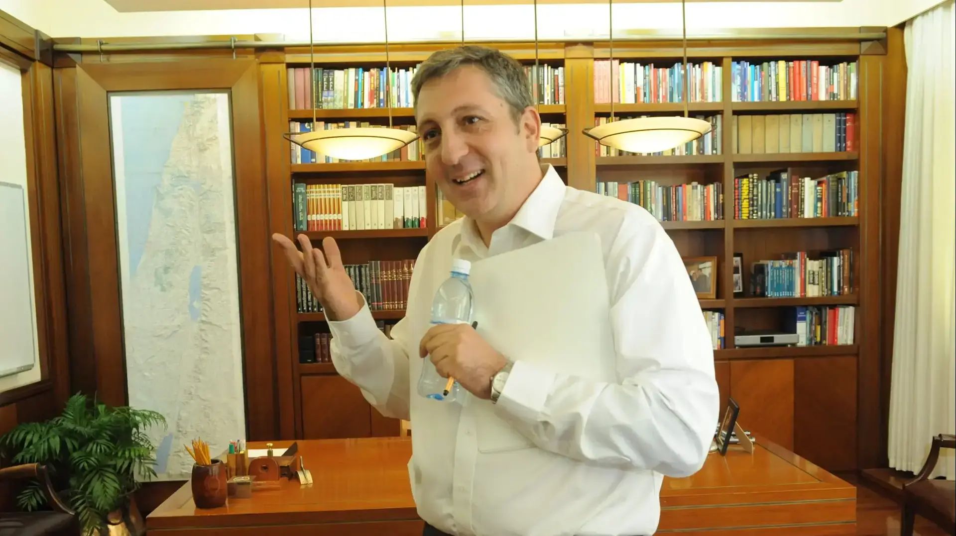 ניר חפץ בלשכתו של ביבי נתניהו בירושלים 15/09/2009 ניר חפץ בלשכתו של ביבי נתניהו בירושלים 15/09/2009