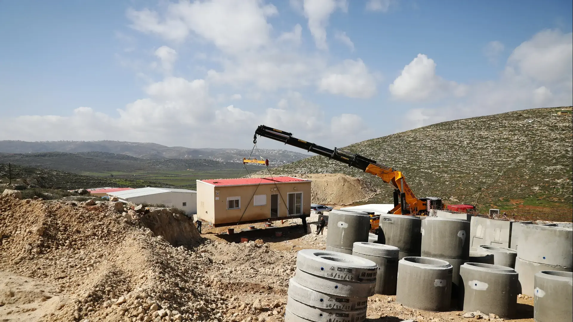ההתנחלות החדשה במגרון 22 בפברואר 2018
ההתנחלות החדשה במגרון 22 בפברואר 2018