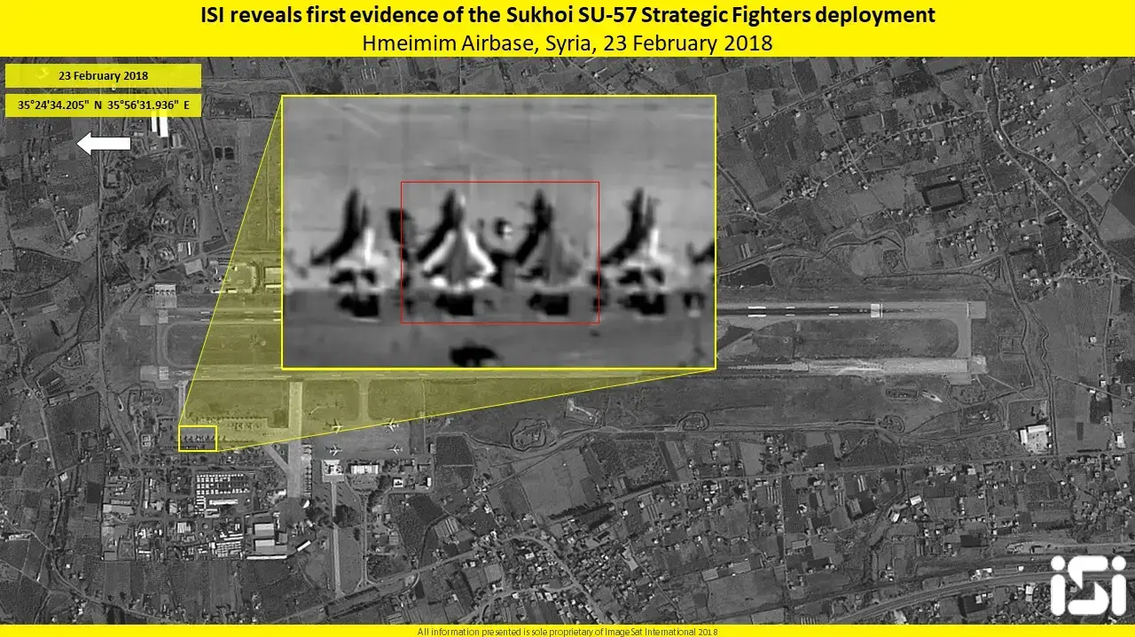 תמונת לווין של מטוסי סוחוי SU 57 בבסיס חיל האוויר חמיימים במערב סוריה
