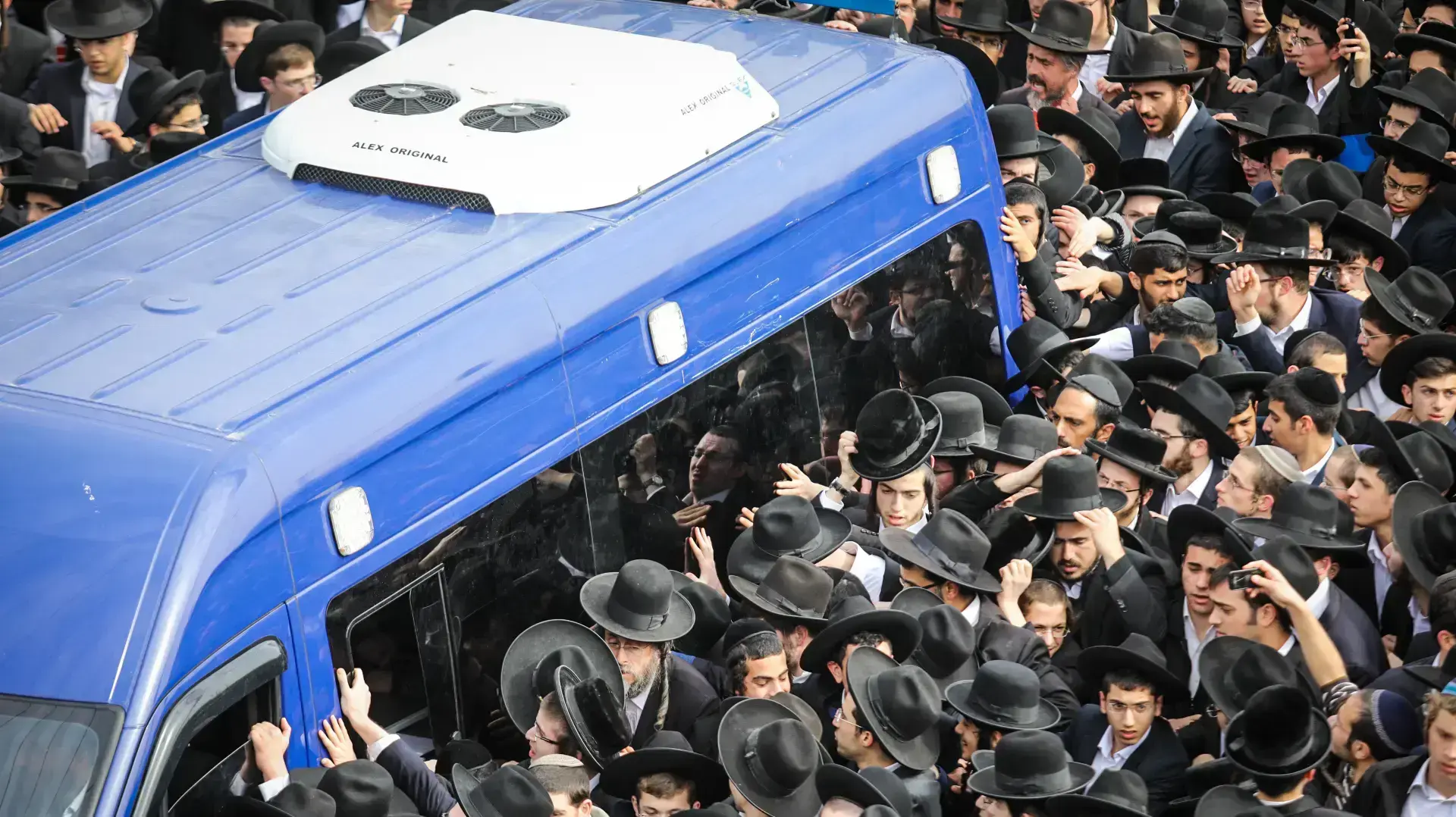 הלוויתו הרב שמואל אוירבך, מנהיג הפלג הירושלמי 25 בפברואר 2018 הלוויתו הרב שמואל אוירבך, מנהיג הפלג הירושלמי 25 בפברואר 2018