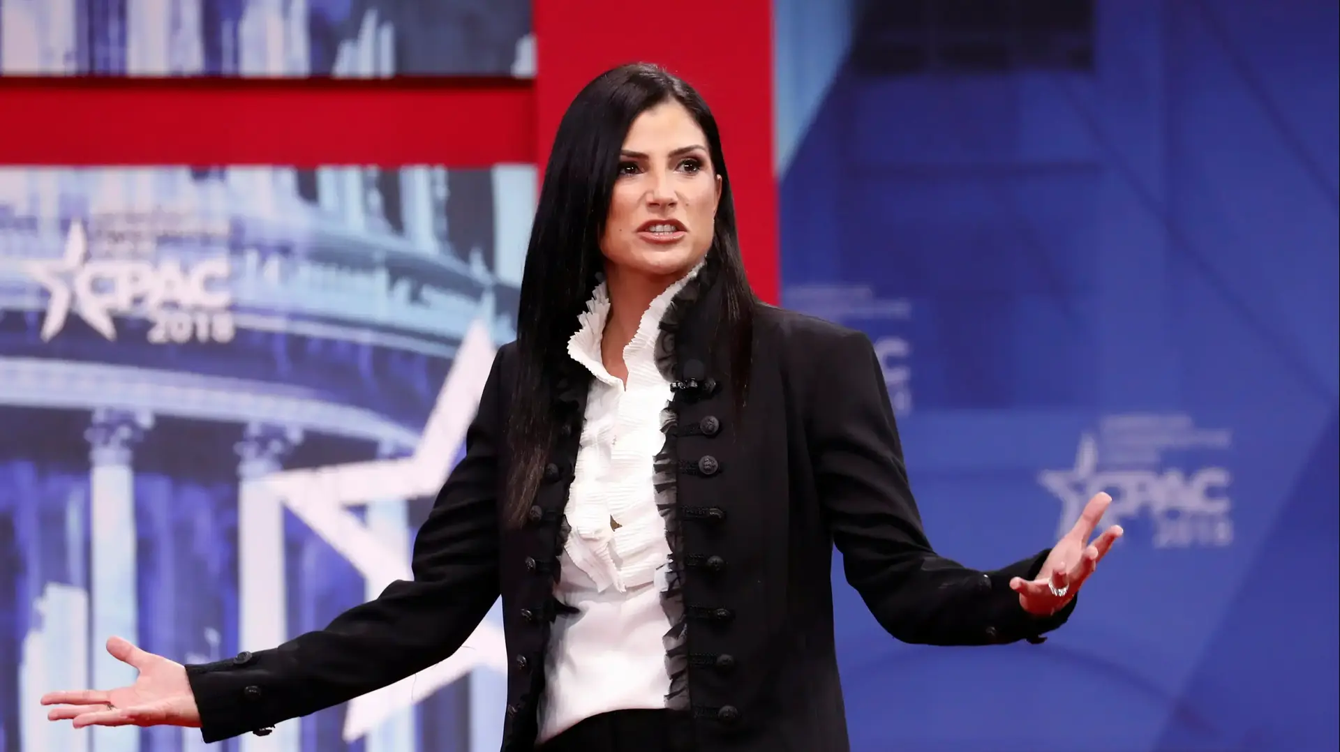 דוברת איגוד הרובאים הלאומי NRA, דנה לאש, בכנס שמרני, פברואר 2018
