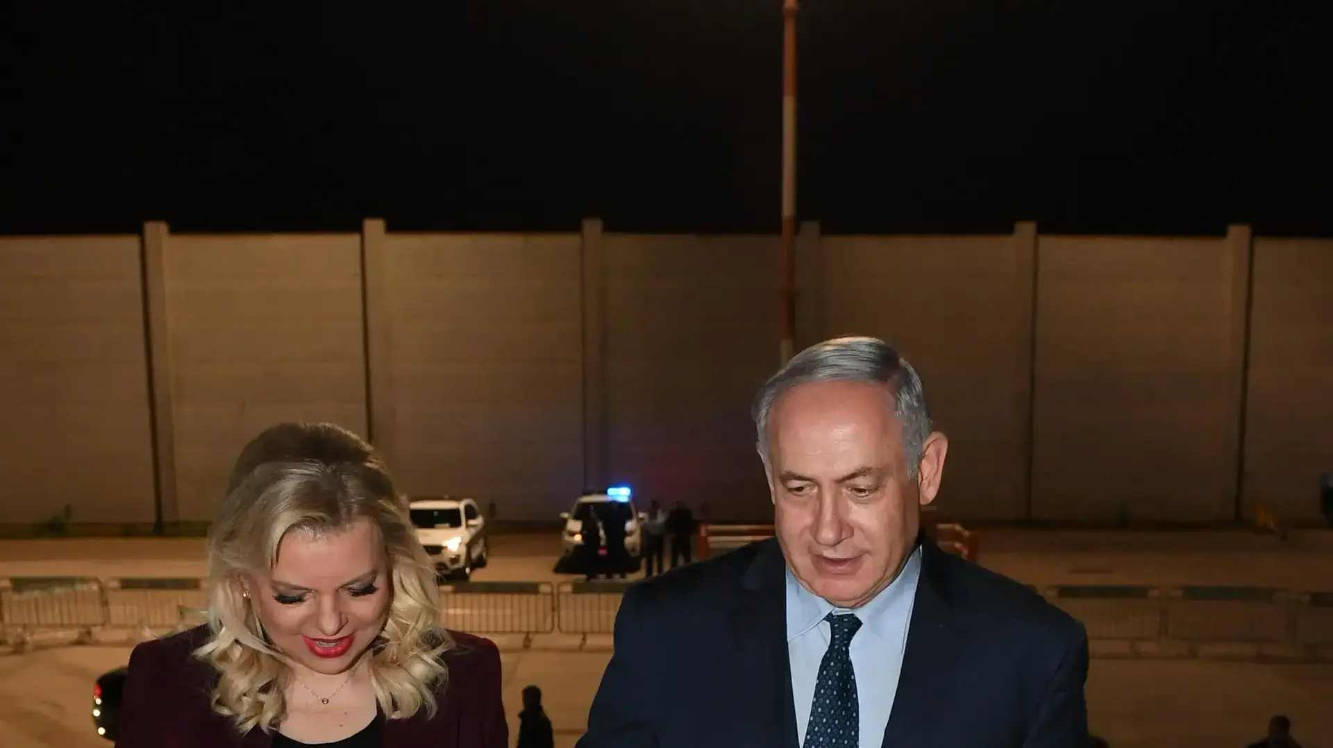 ראש הממשלה בנימין נתניהו ושרה נתניהו ממריאים לביקור בארצות הברית ב-4.3.18 ראש הממשלה בנימין נתניהו ושרה נתניהו ממריאים לביקור בארצות הברית ב-4.3.18